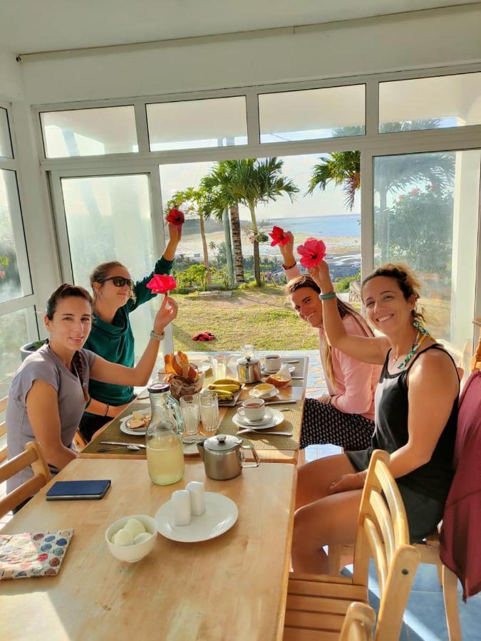La Terrasse Hotel Port South East Bagian luar foto
