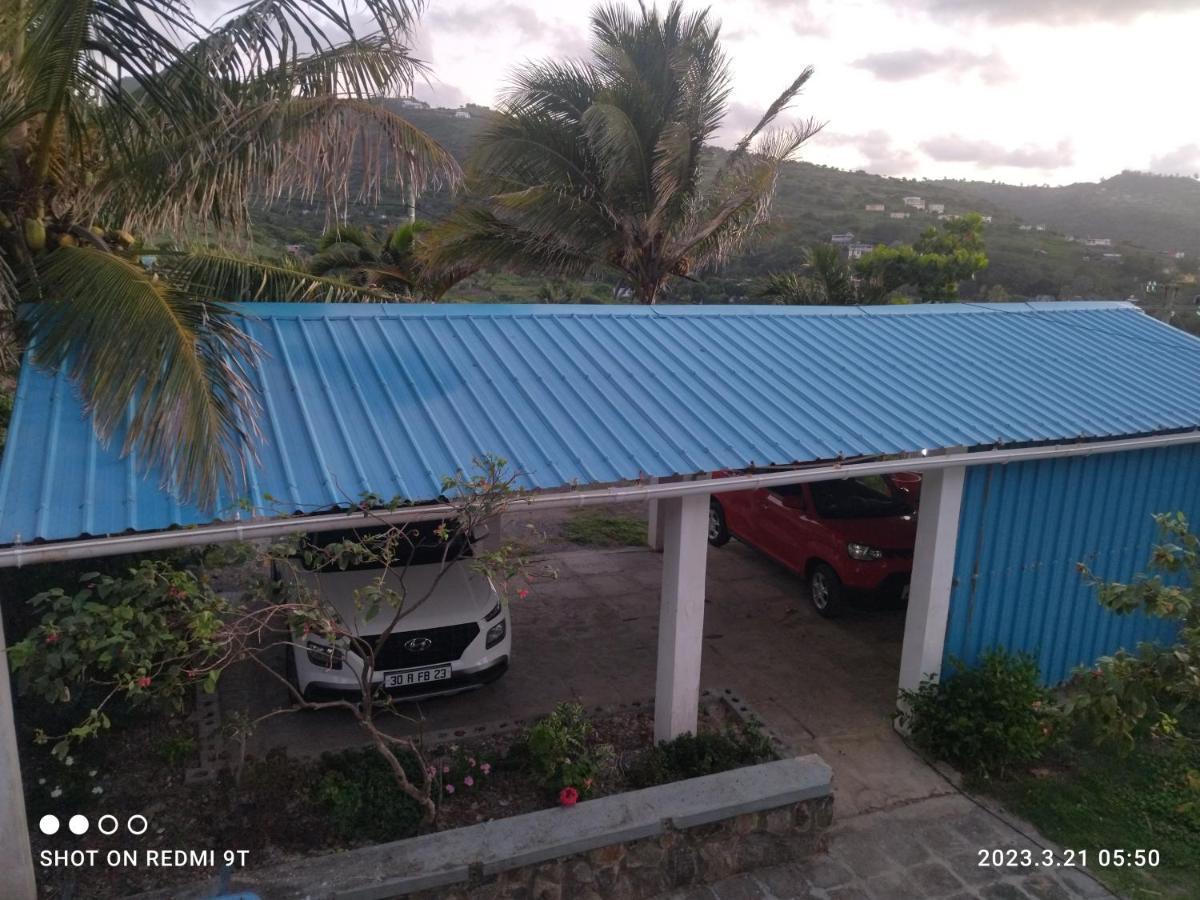 La Terrasse Hotel Port South East Bagian luar foto